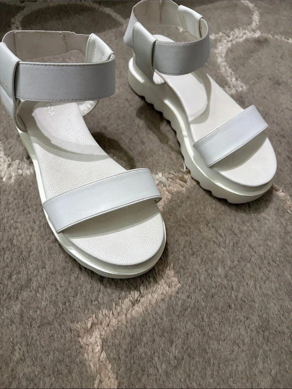Top Moda KASH white strap platform wedge sandal Size 6.5